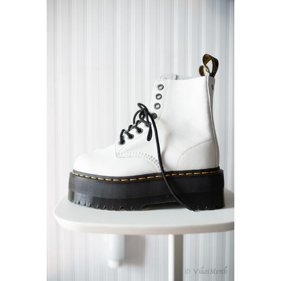 Martens 1460 PASCAL MAX LEATHER PLATFORM BOOTS 8 Ladies NEW White - Picture 1 of 6